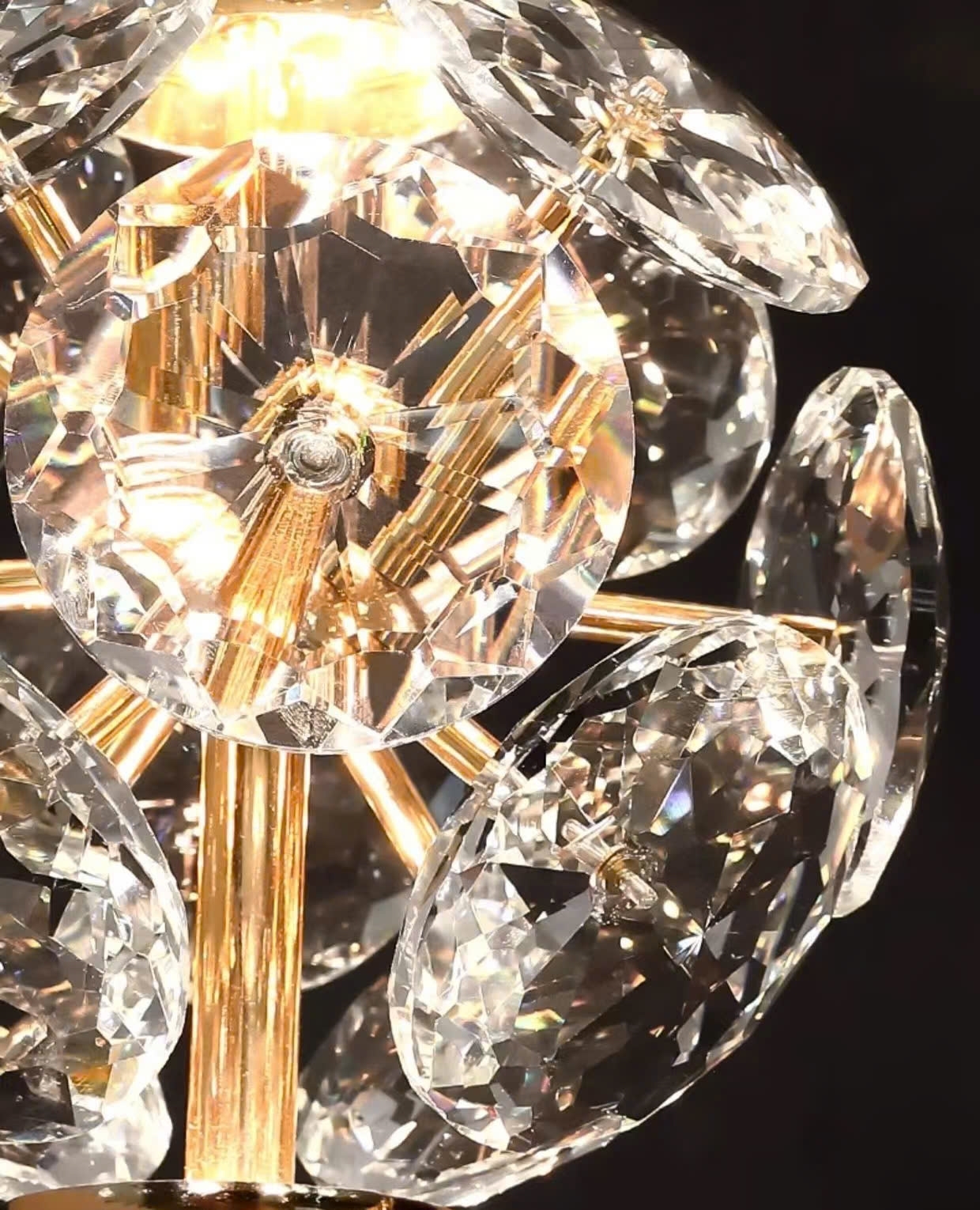 Bộ đèn chùm thông tầng TH540, mâm  inox gương trắng, gồm 55 quả thả tự do tích hợp led, mâm hình vuông  KT(mm): 1000 x 1000 x 3500